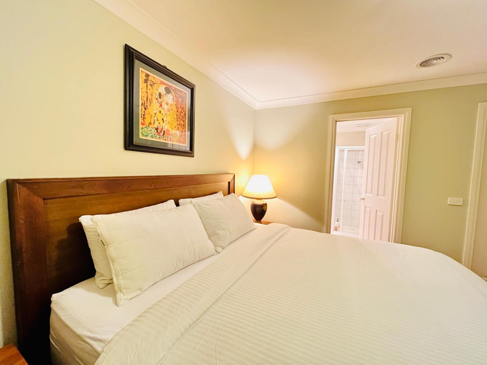 Spacious 6 Bedroom Holiday Home 15 Min Away From Melbourne Airport Sydenham Zewnętrze zdjęcie