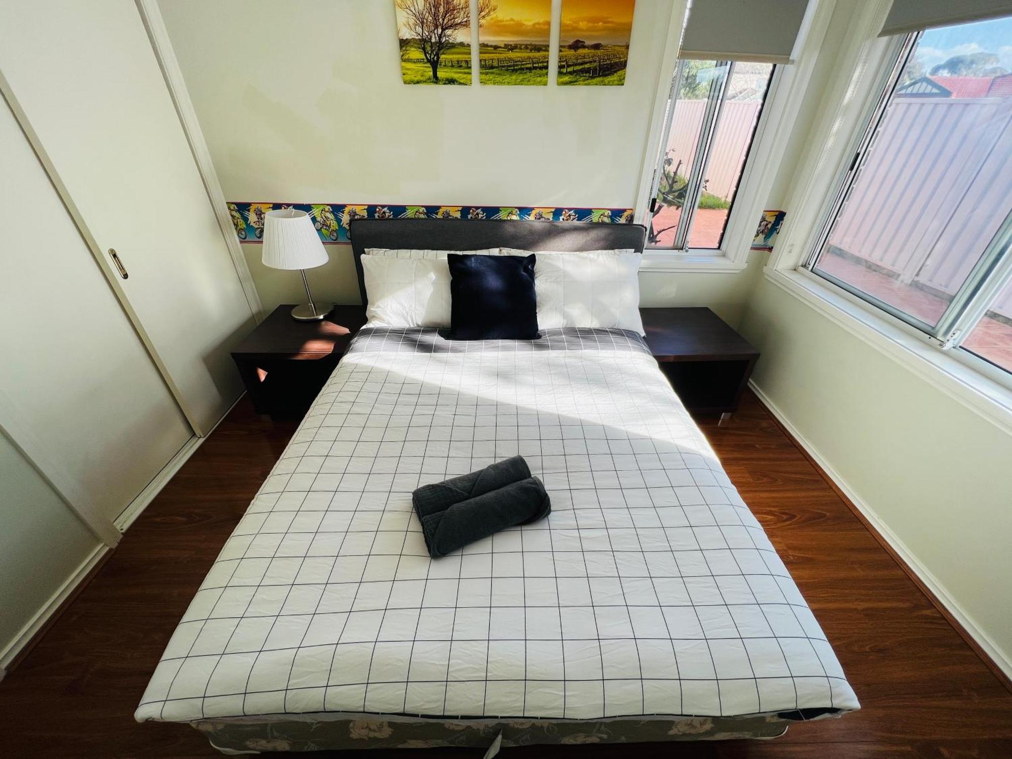 Spacious 6 Bedroom Holiday Home 15 Min Away From Melbourne Airport Sydenham Zewnętrze zdjęcie