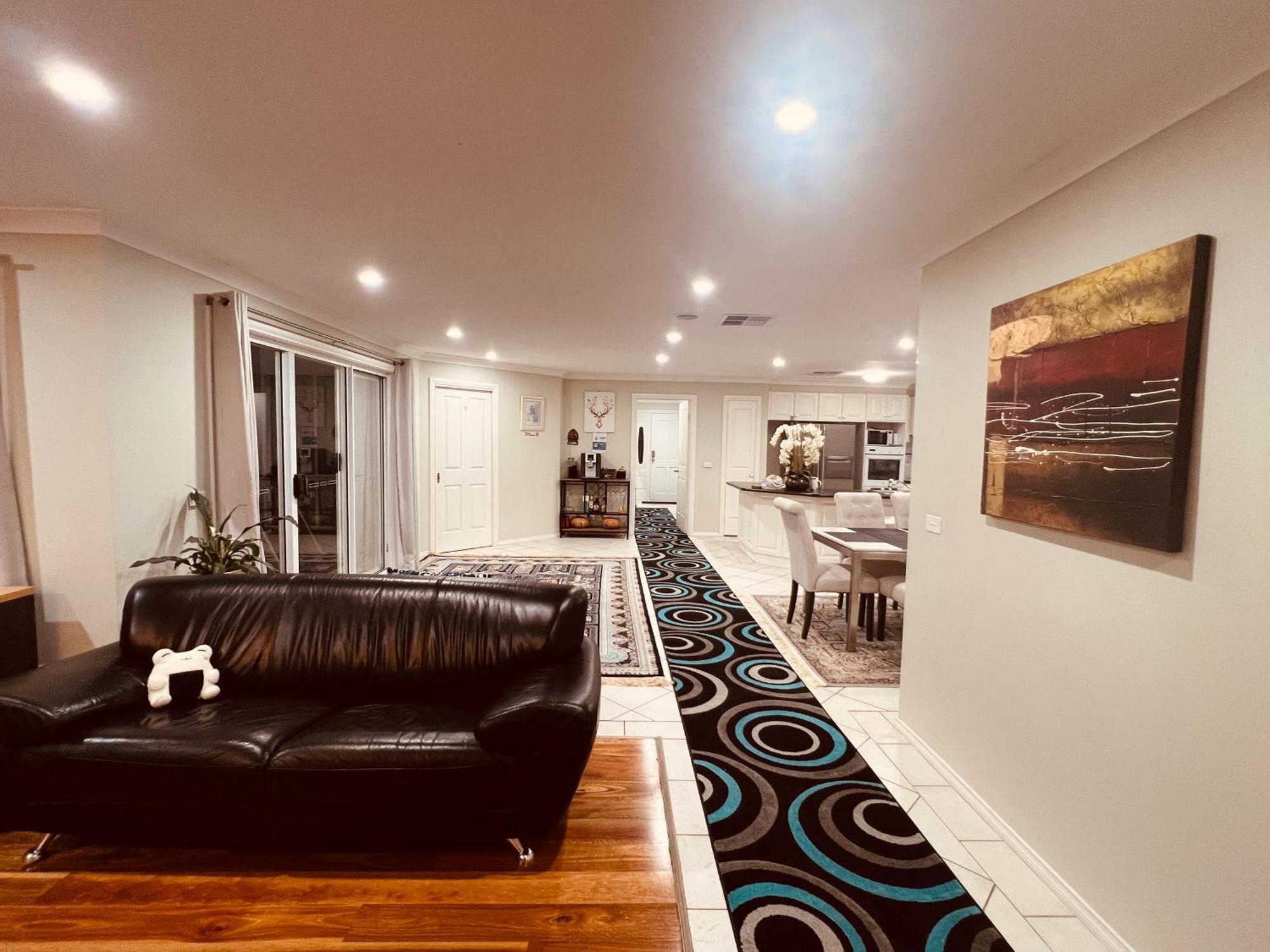 Spacious 6 Bedroom Holiday Home 15 Min Away From Melbourne Airport Sydenham Zewnętrze zdjęcie