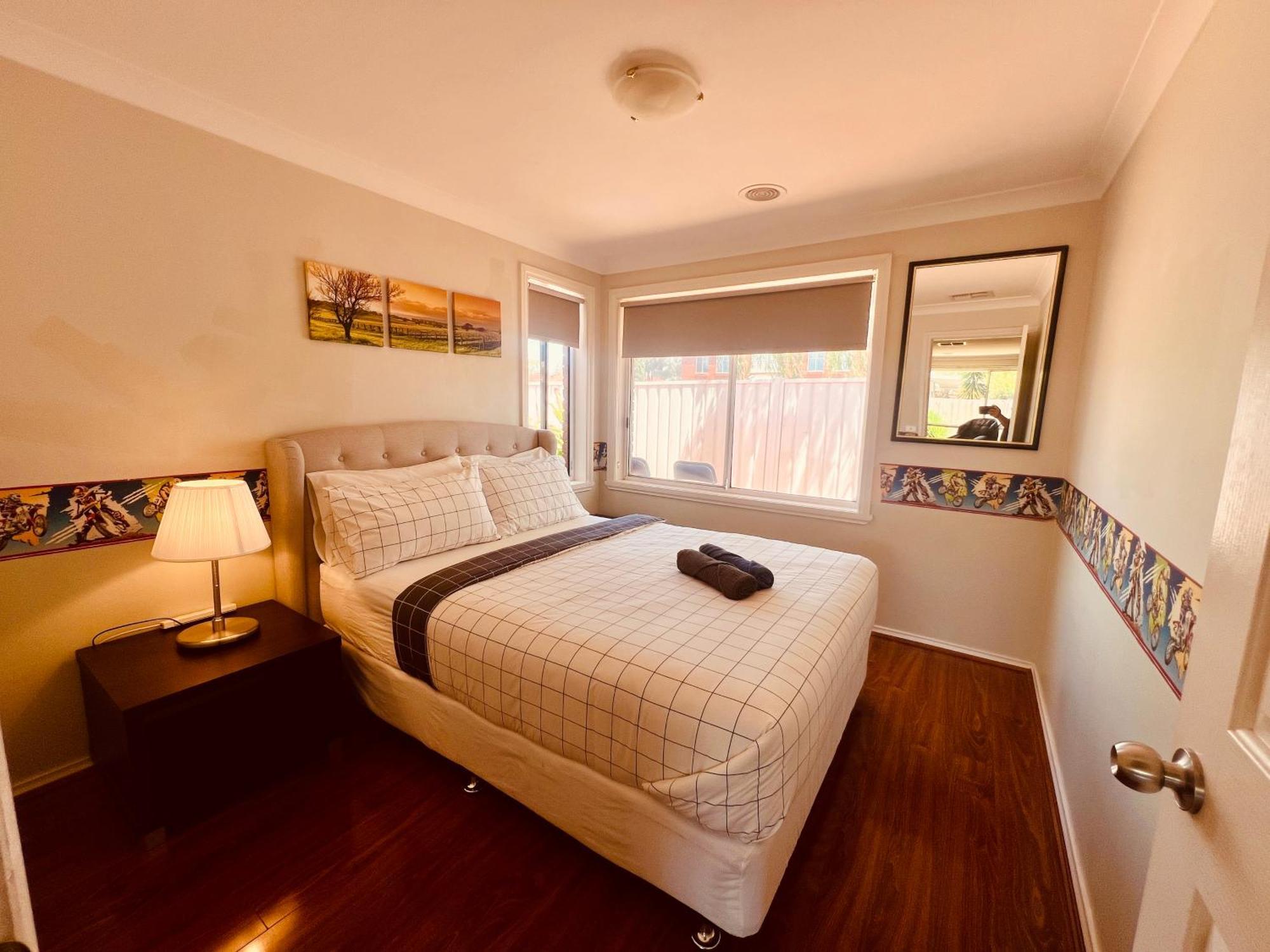 Spacious 6 Bedroom Holiday Home 15 Min Away From Melbourne Airport Sydenham Zewnętrze zdjęcie