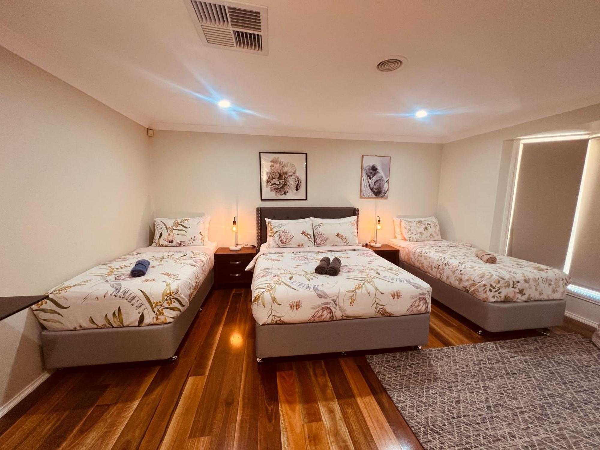 Spacious 6 Bedroom Holiday Home 15 Min Away From Melbourne Airport Sydenham Zewnętrze zdjęcie